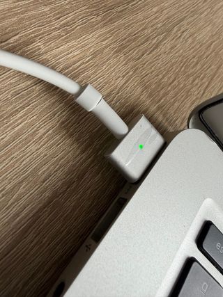 MacBook Air 13”  i5 · 8GB RAM · 256GB SSD