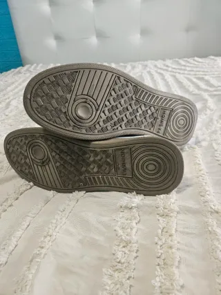 Zapatos casuales blancos talla 44