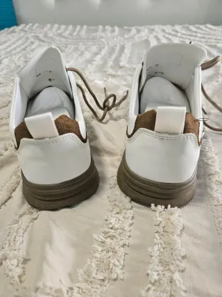 Zapatos casuales blancos talla 44