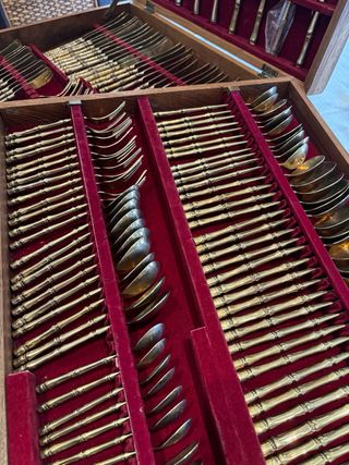 Cubertería tailandesa bronce 144 piezas mod. Bambú