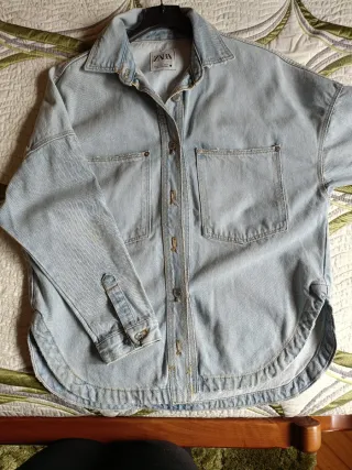 Sobrecamisa vaquera Zara mujer