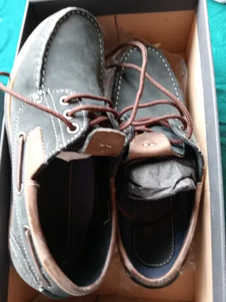 Náuticos grises talla 40