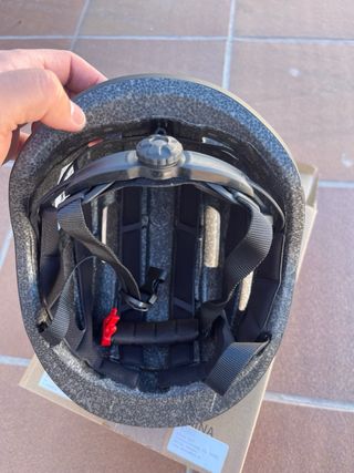 Casco Negro Patinete/Bici NUEVO