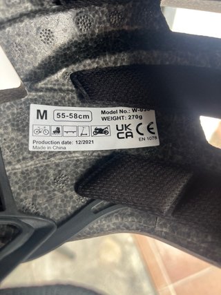 Casco Negro Patinete/Bici NUEVO