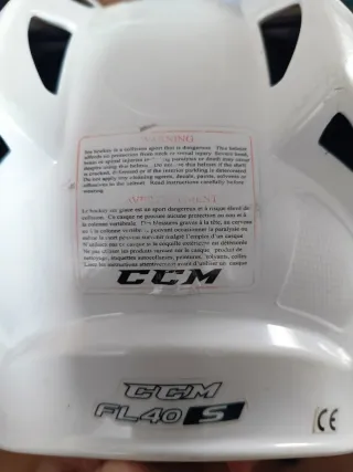 Casco Hockey Niño Talla S CCM