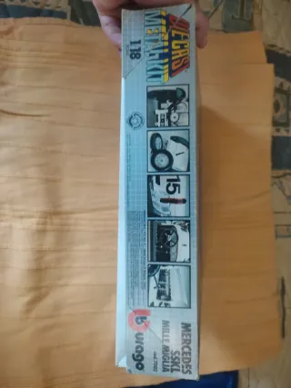 Maqueta Burago Mercedes SSKL Mille Miglia 1:18