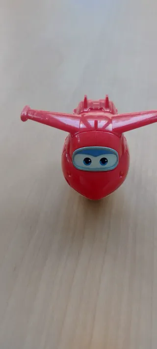 Jett Super Wings Transformable Rojo