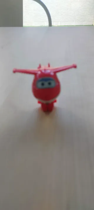 Jett Super Wings Transformable Rojo