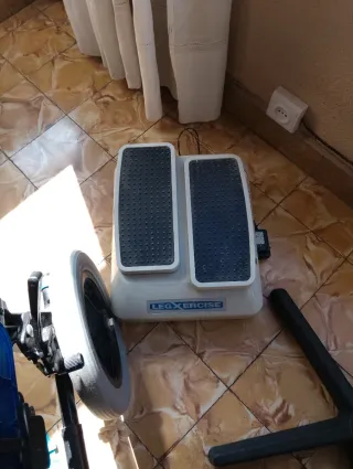 Conjunto de sillas de ruedas y silla urinaria