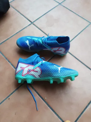 Botas de fútbol Puma azules