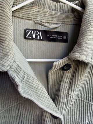 Chaqueta Zara Corderoy Oversize Verde Oliva