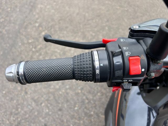 Naked E-BROH GLE 2022 eléctrica Carnet de coche B