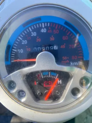 Moto Eléctrica Blanca