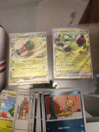 Lata Pokémon Black/White + 50 cartas