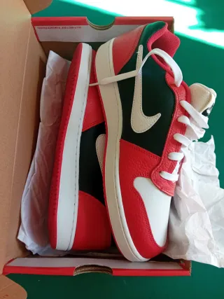 Zapatillas Nike Talla 44 Rojas y Blancas