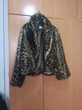 Chaqueta corta leopardo