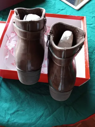 Botines marrones talla 41