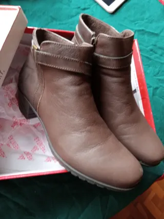 Botines marrones talla 41