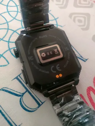 Smartwatch LCD NFC e IP67