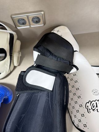 Equipación Muay Thai Fairtex / Twins