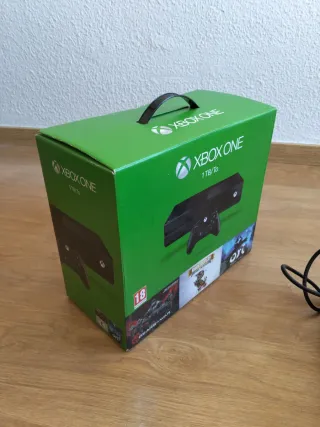 Xbox One 1TB con caja y accesorios