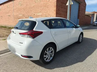 Toyota Auris 2018 Hybrid