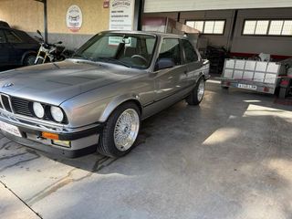 BMW 318i coupe E30