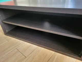 Mueble TV Ikea madera negro/marrón