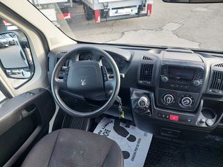 Peugeot Boxer 9 plazas 2020