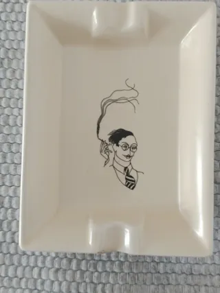 Conjunto de 3 pequenos e originais cinzeiros