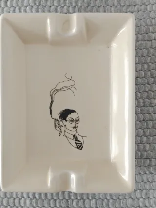 Conjunto de 3 pequenos e originais cinzeiros