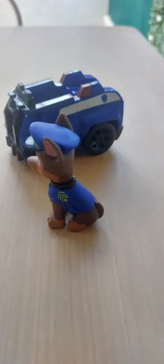 Figura Chase Patrulla Canina +Coche Policía regalo