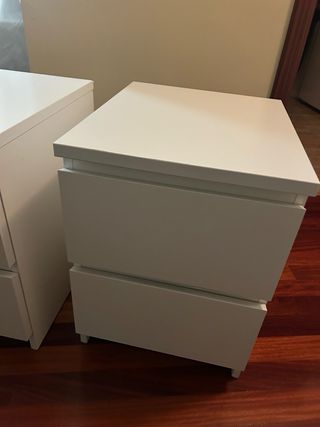 2 Mesitas de noche Ikea blancas