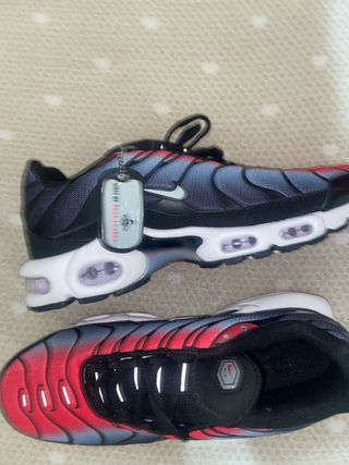 Nike TN Air Max Gris y Rojo