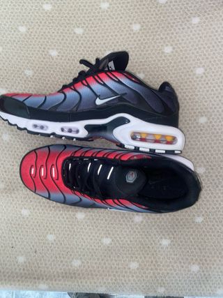 Nike TN Air Max Gris y Rojo