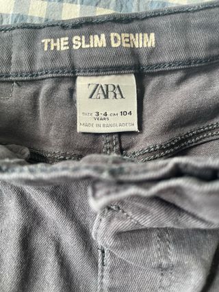 Pantalón Zara Slim 3/4 años Gris
