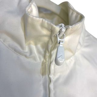 Chaqueta Adidas Blanca con Detalles Rojos