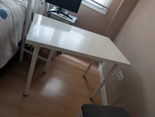 Mesa de escritorio blanca Ikea