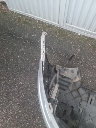 Paragolpes Citroën C4 Picasso con lavafaros