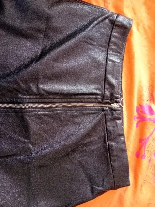 Minifalda POP-FUN efecto plástico negra