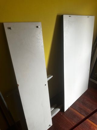 Mesa escritorio azul patas metálicas