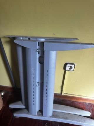 Mesa escritorio azul patas metálicas