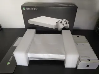 Xbox One X Blanca Nueva 1TB.