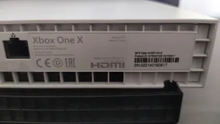 Xbox One X Blanca Nueva 1TB.