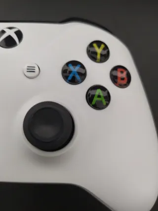 Xbox One X Blanca Nueva 1TB.