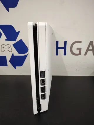 PS4 Slim Blanca 500GB + 1 Año Garantía