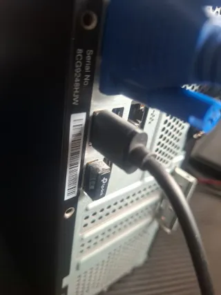 Ordenador de mesa completo negro