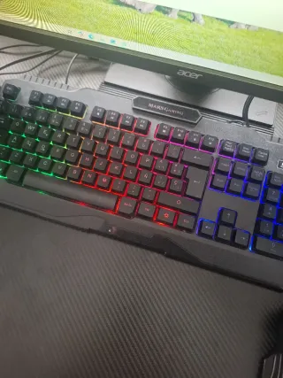 Ordenador de mesa completo negro