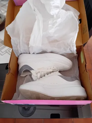 Zapatillas Skechers Memory Foam Blancas