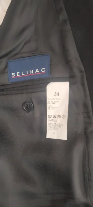 Traje de novio o comunión negro